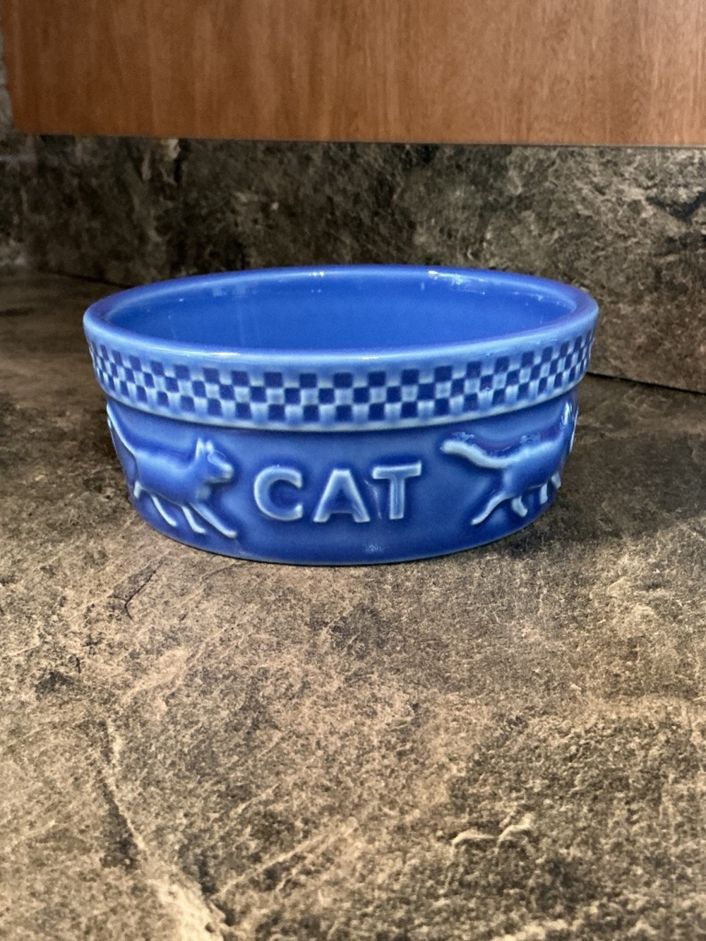 Longaberger Mulligan Blue Pottery Cat Bowl - USA
